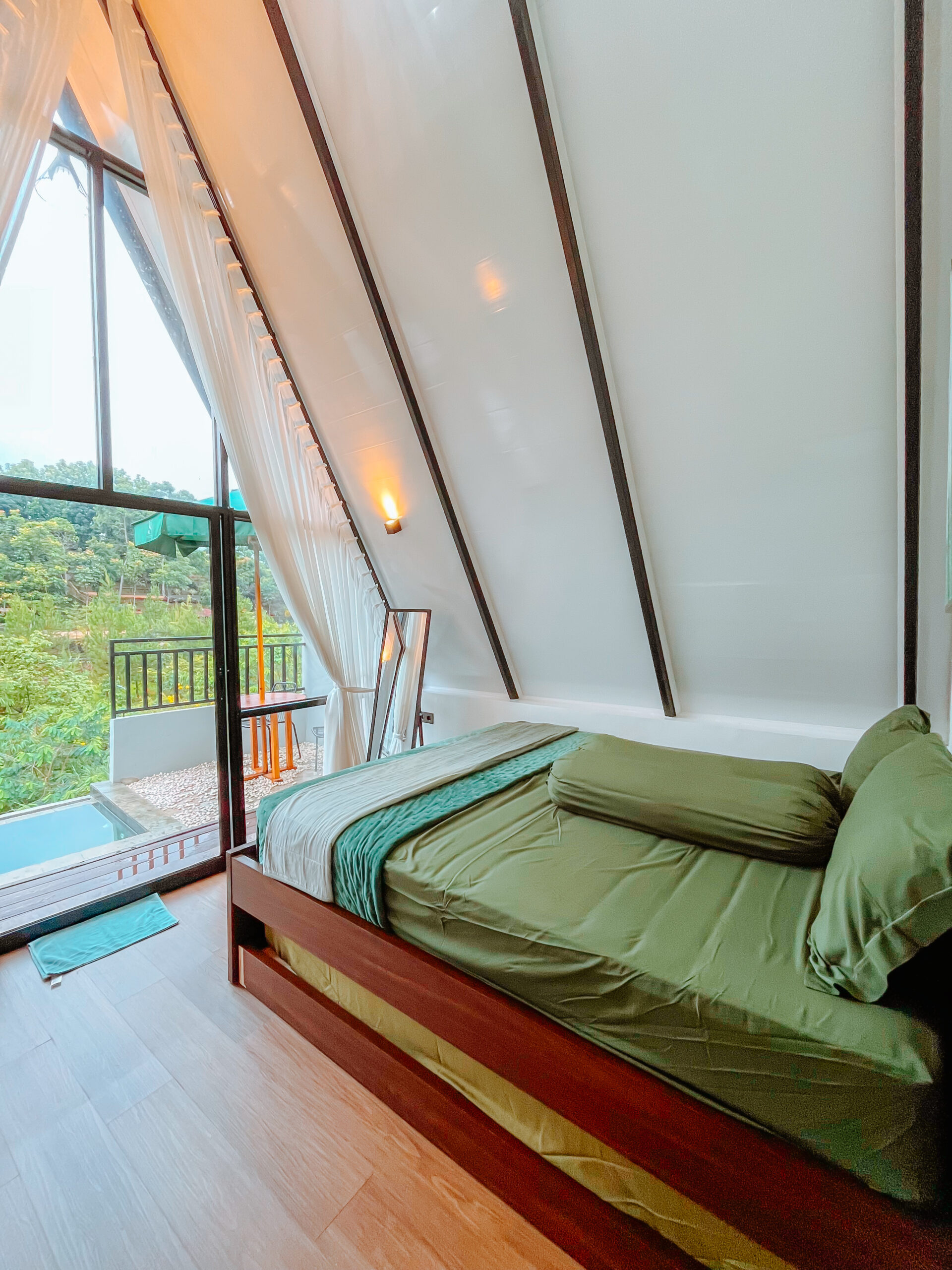 Cabin Honeymoon - D - Gambar 2