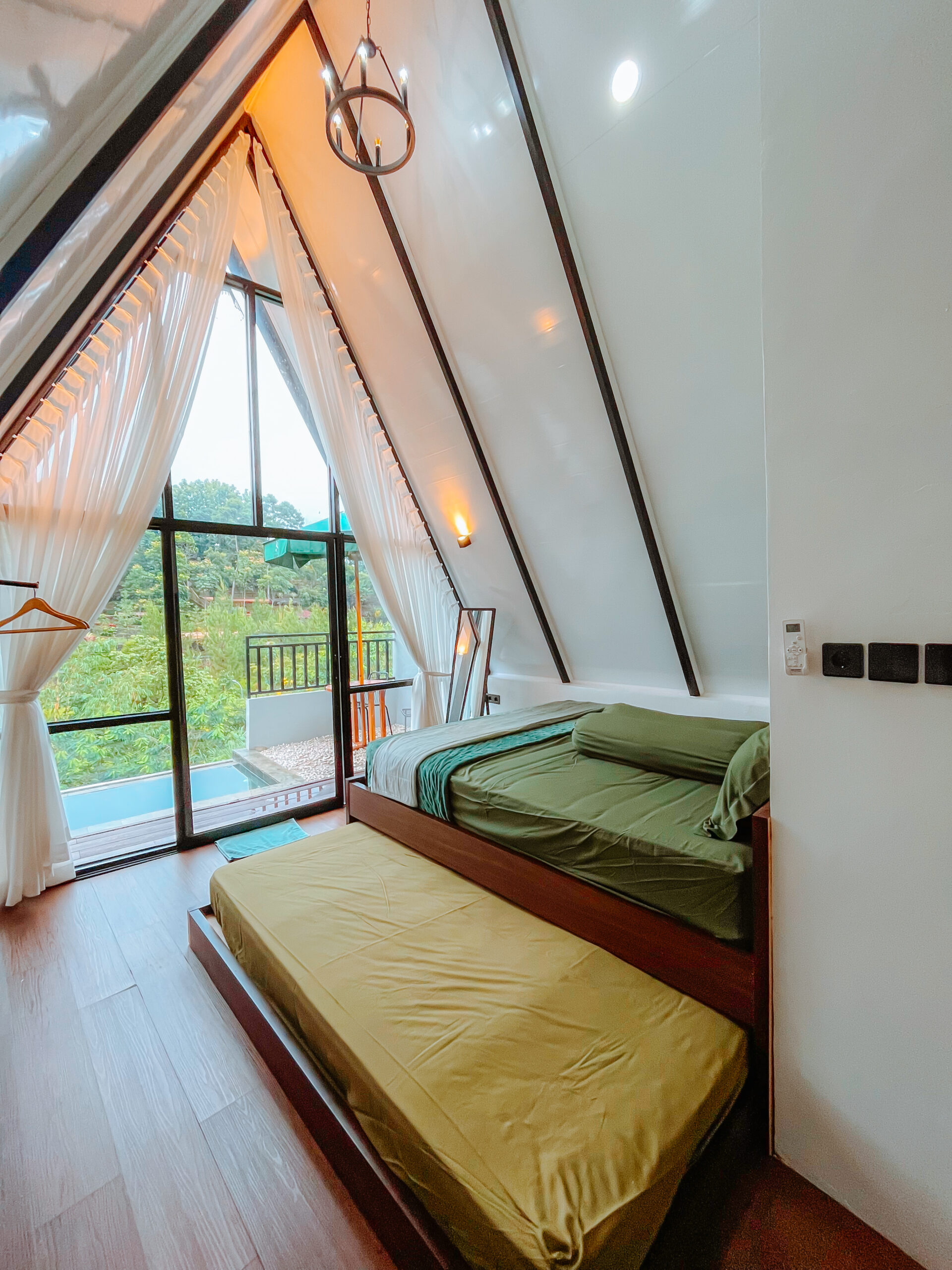 Cabin Honeymoon - D - Gambar 3