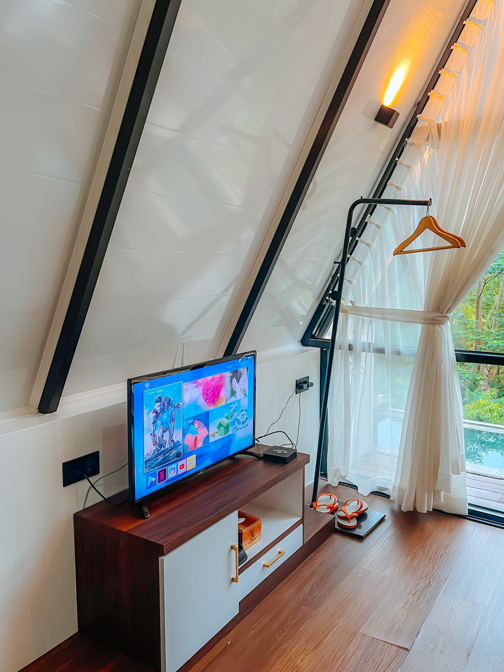 Cabin Honeymoon - D - Gambar 7