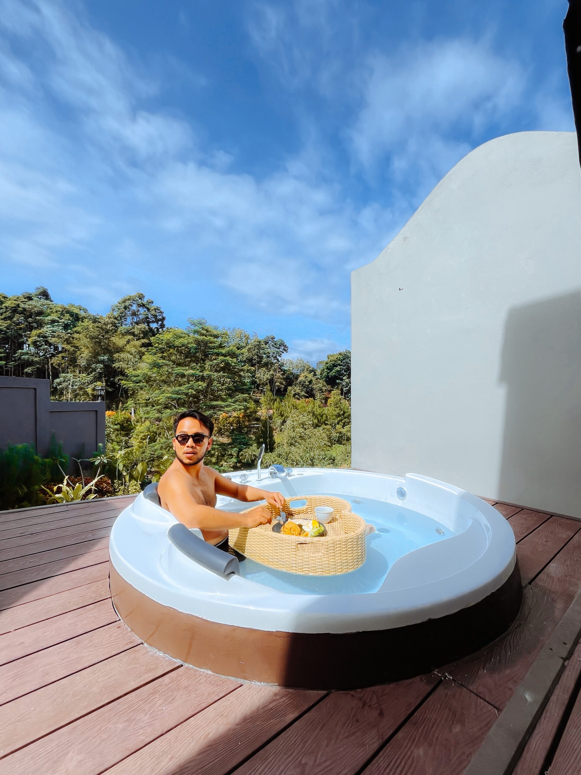 Cabin Honeymoon Jacuzzi - C - Gambar 11
